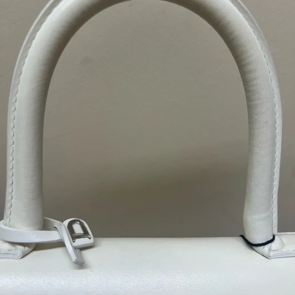 Delvaux Chic Cream Satchel Bag, so Precious! - Picture 10 of 11